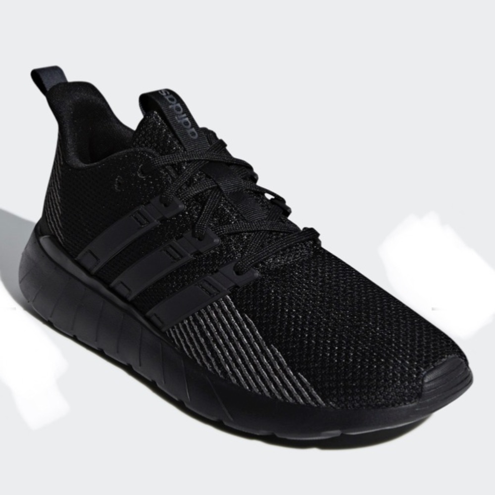 Men’s Adidas Questar